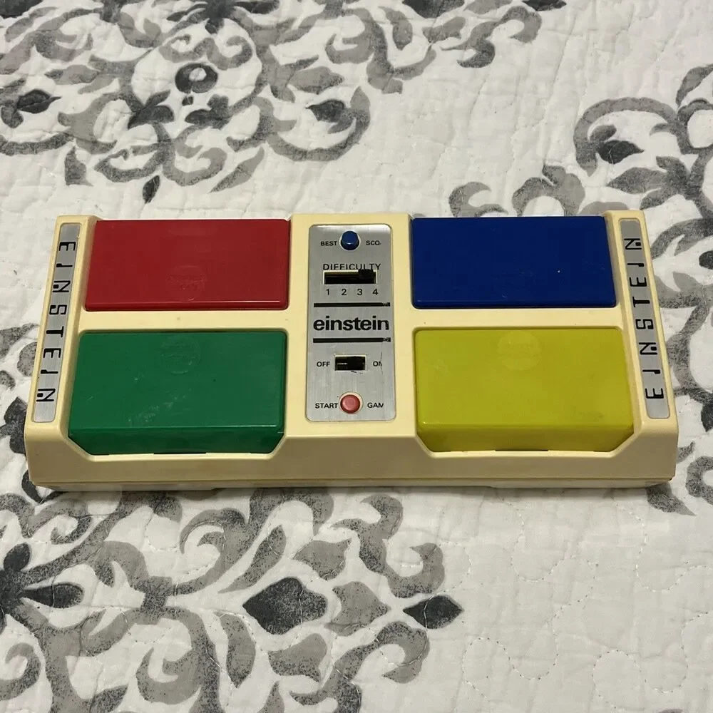 EINSTEIN Vintage Handheld Tabletop Electronic Matching Game -AS IS!! FOR PARTS!!